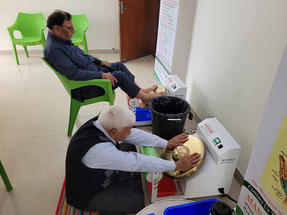Kansa Thali Ayurvedic Massage Therapy Machine